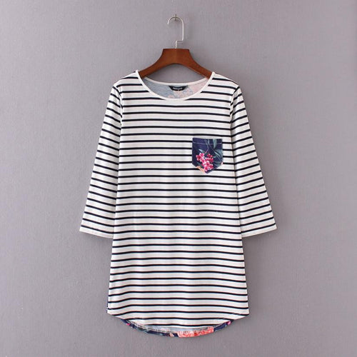 "The Flower Pocket" Women's Pullover Top - Bae Apparel